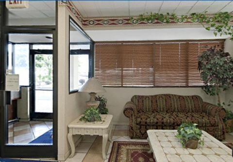America'S Best Value Inn & Suites - Memphis/Graceland Екстер'єр фото